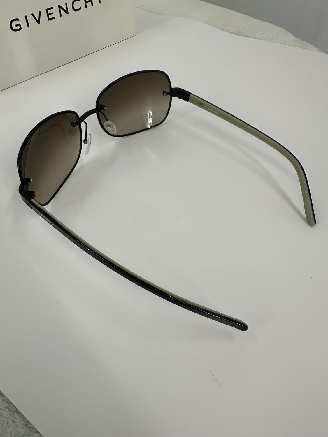 [새상품 무료배송] 정품 지방시 Made in Italy 선글라스 상품이미지5