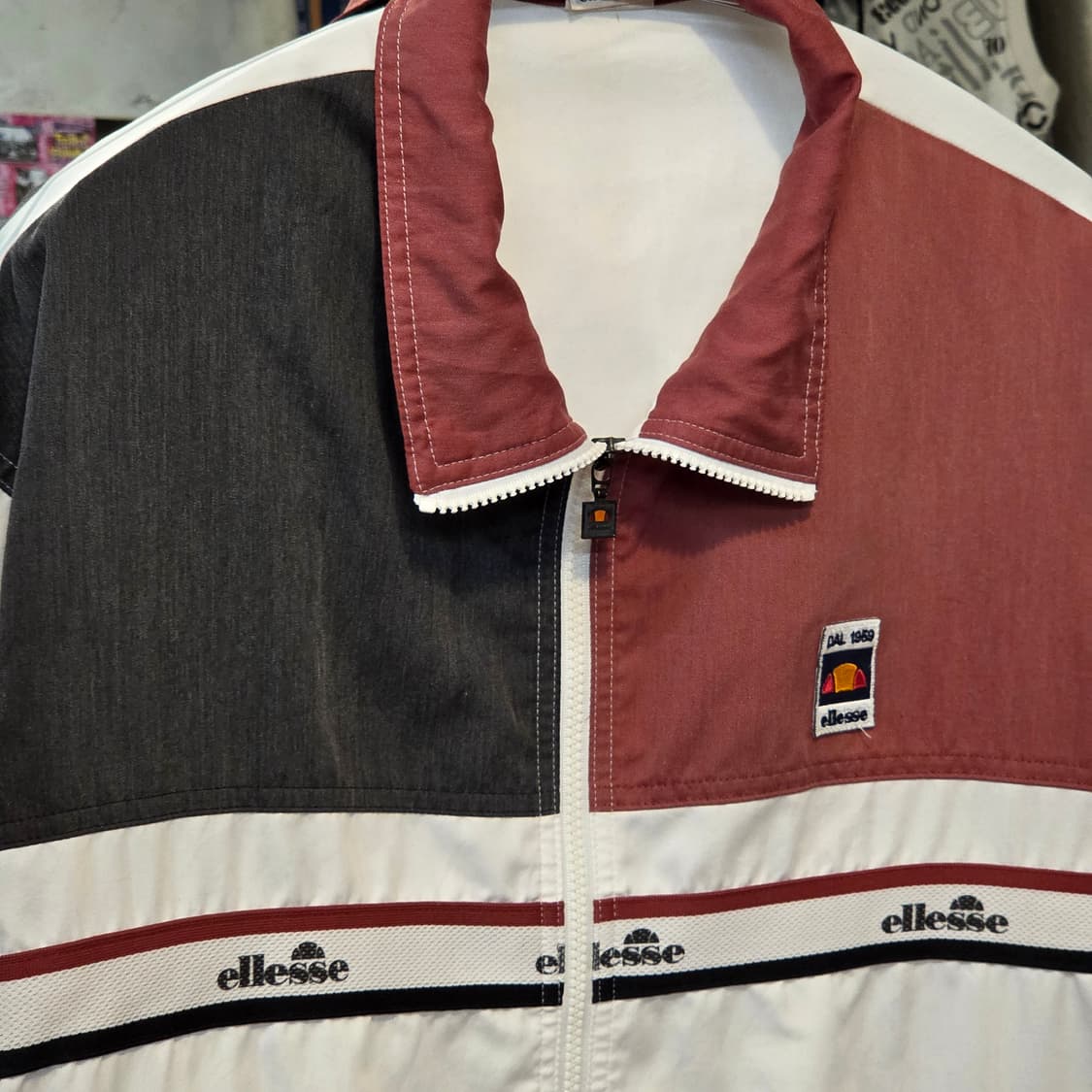 엘레쎄 재팬 바람막이 자켓 상품이미지3