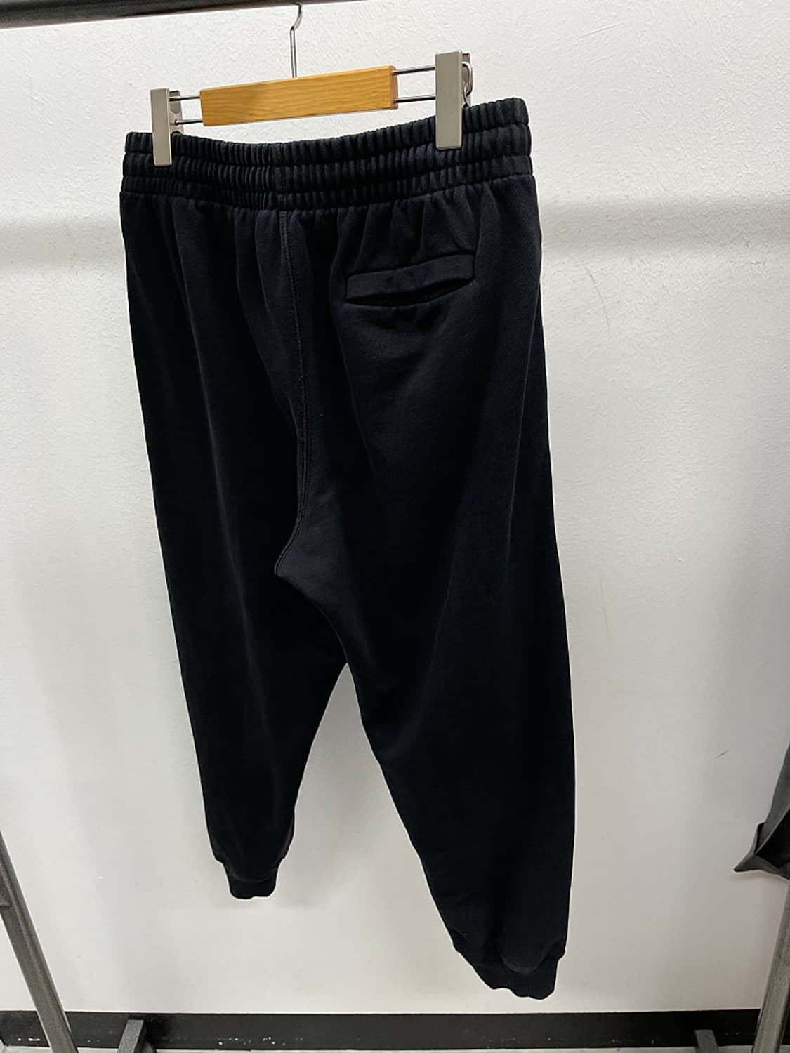 30) 오프화이트 블랙 스웻팬츠 상품이미지8