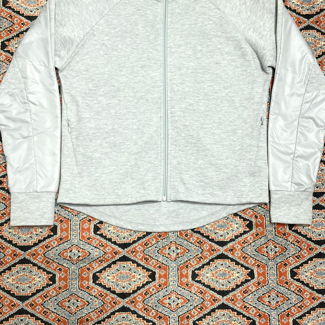 푸마 라이트그레이 테크팩 후드집업 남성M 상품이미지3