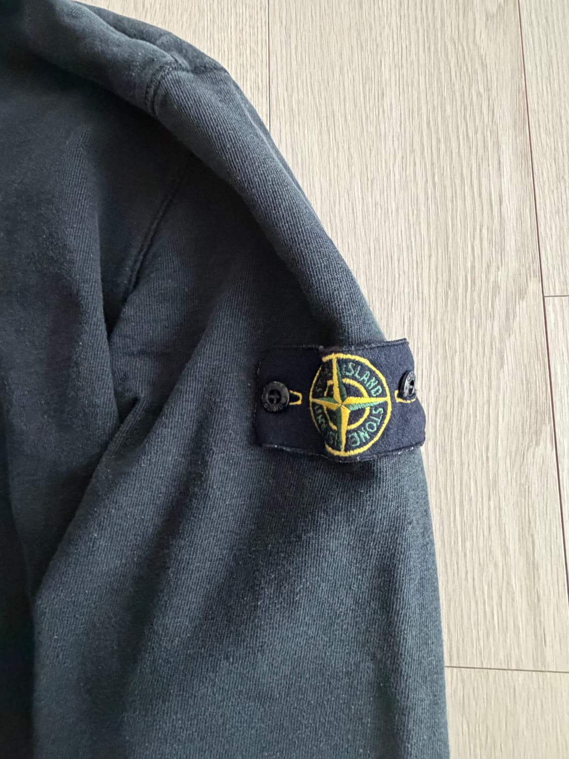 스톤 아일랜드 맨투맨 급처  상품이미지3