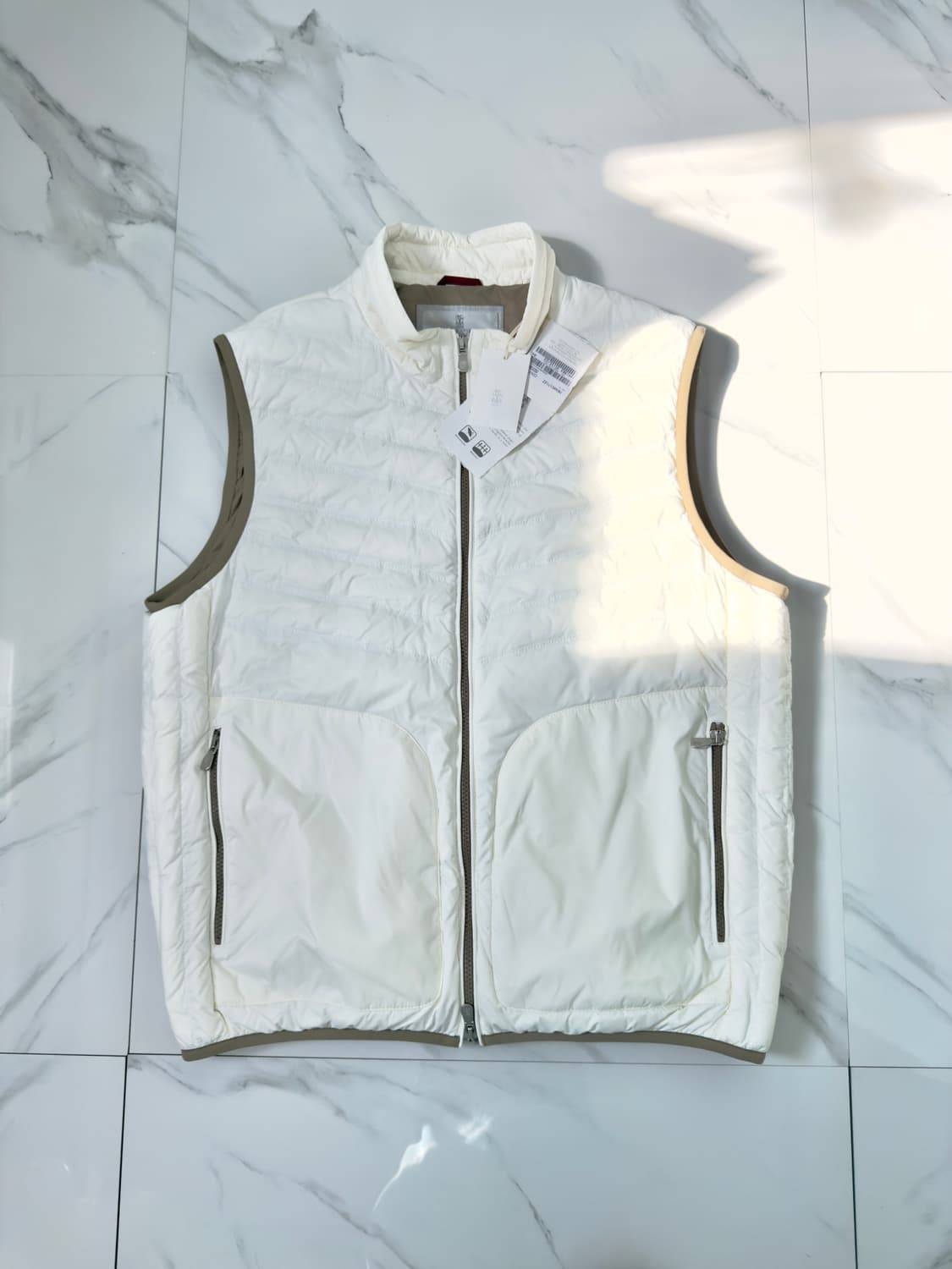 새상품 브루넬로 쿠치넬리 구스 패딩 조끼 베스트 L 정품택O 상품이미지1