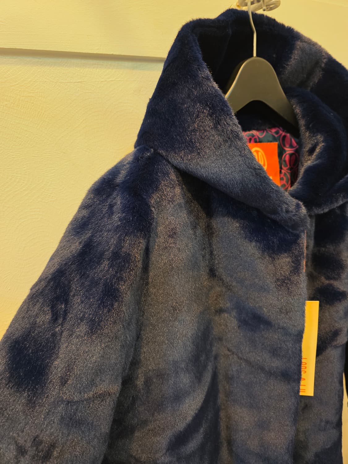 랭앤루 네이비 앤 핑크 에코퍼 코트 상품이미지3