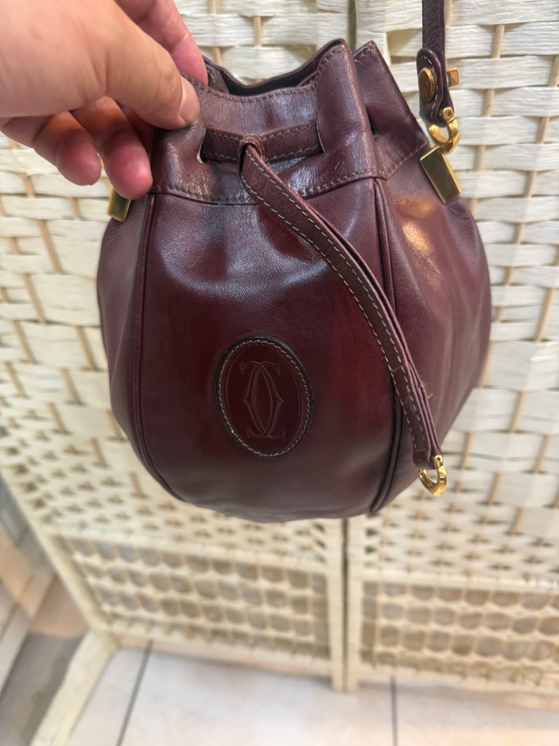 정품 까르띠에 버킷백 팝니다 상품이미지2