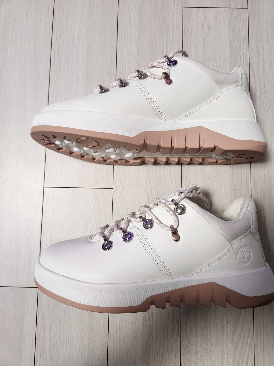 새상품) 팀버랜드 Supaway 페브릭 스니커즈 사이즈245

택만 띤  상품이미지3