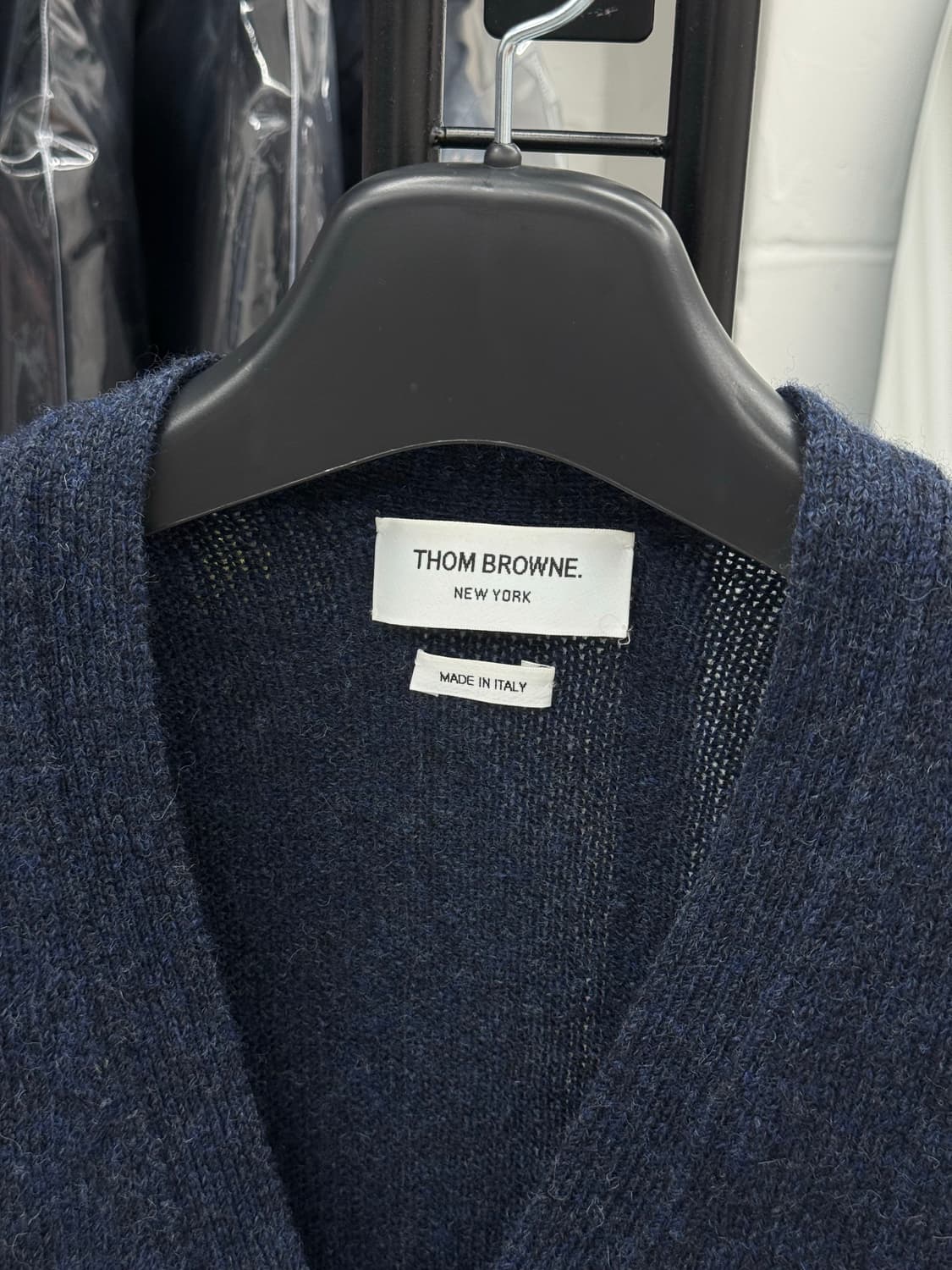 [2] 톰브라운 사선완장 셰틀랜드 가디건 상품이미지7