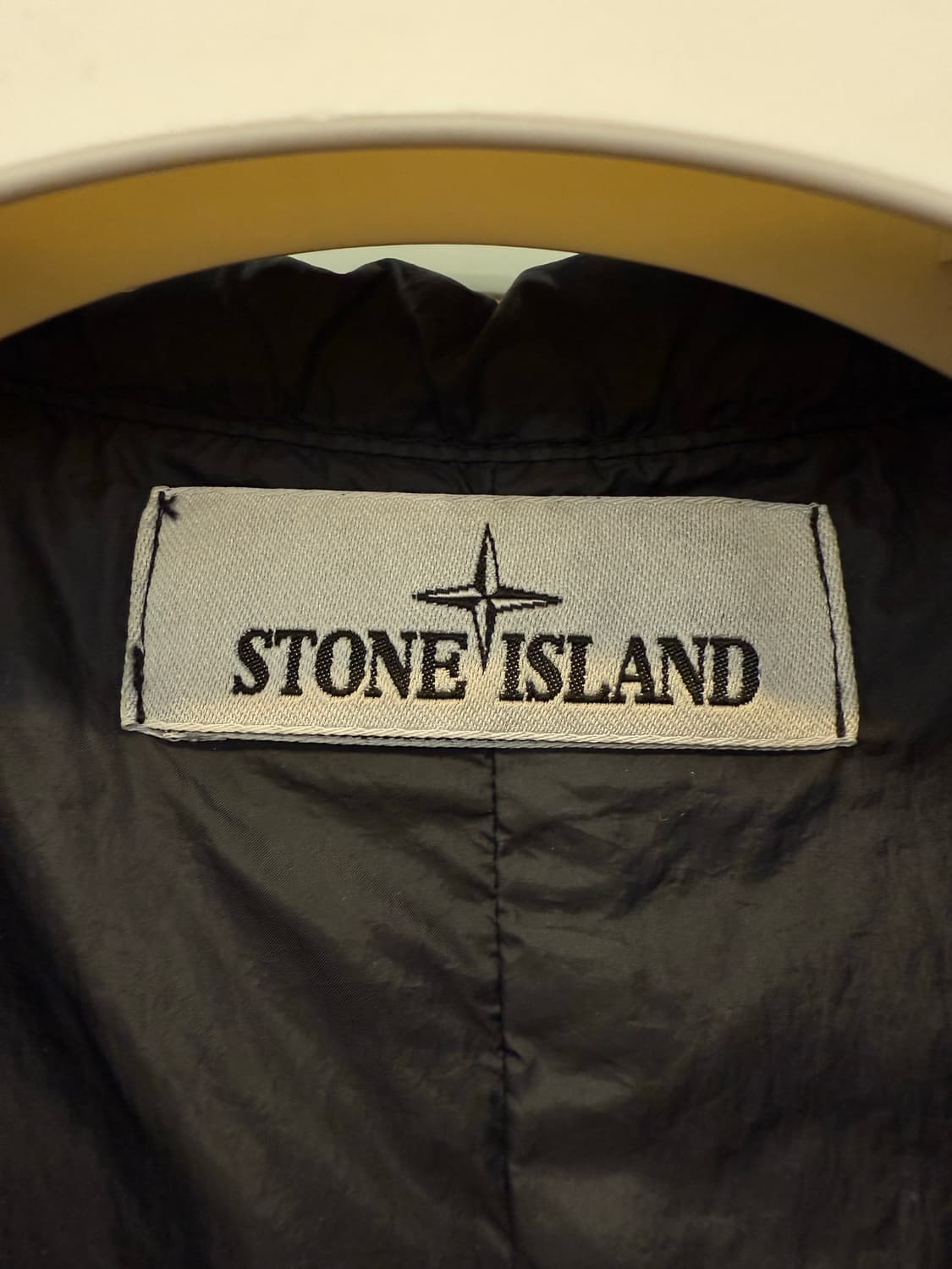 스톤아일랜드 스킨터치 바람막이 22ss M 상품이미지5