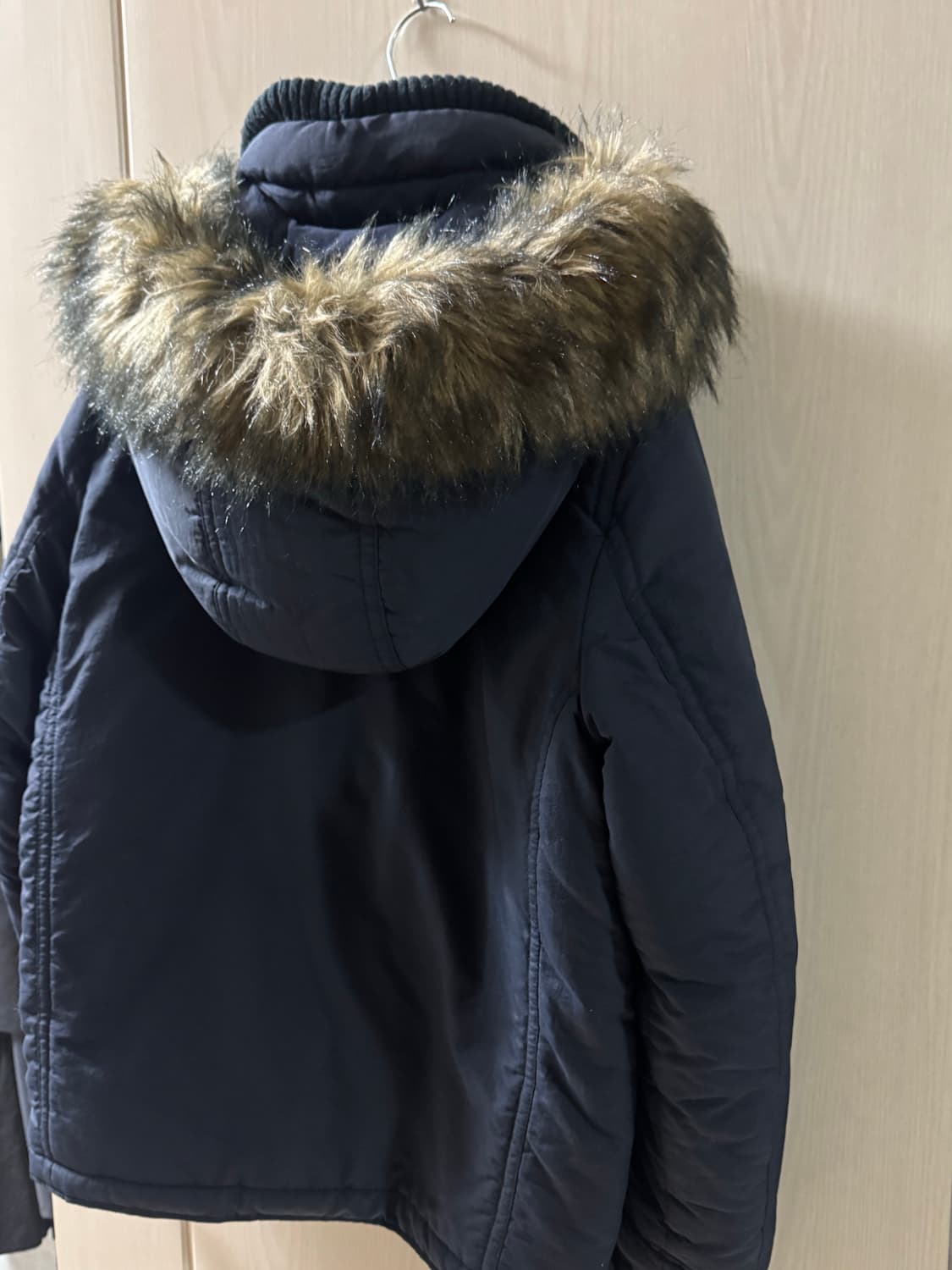 아베크롬비 라쿤 패딩(M) 실 사이즈 100 상품이미지3