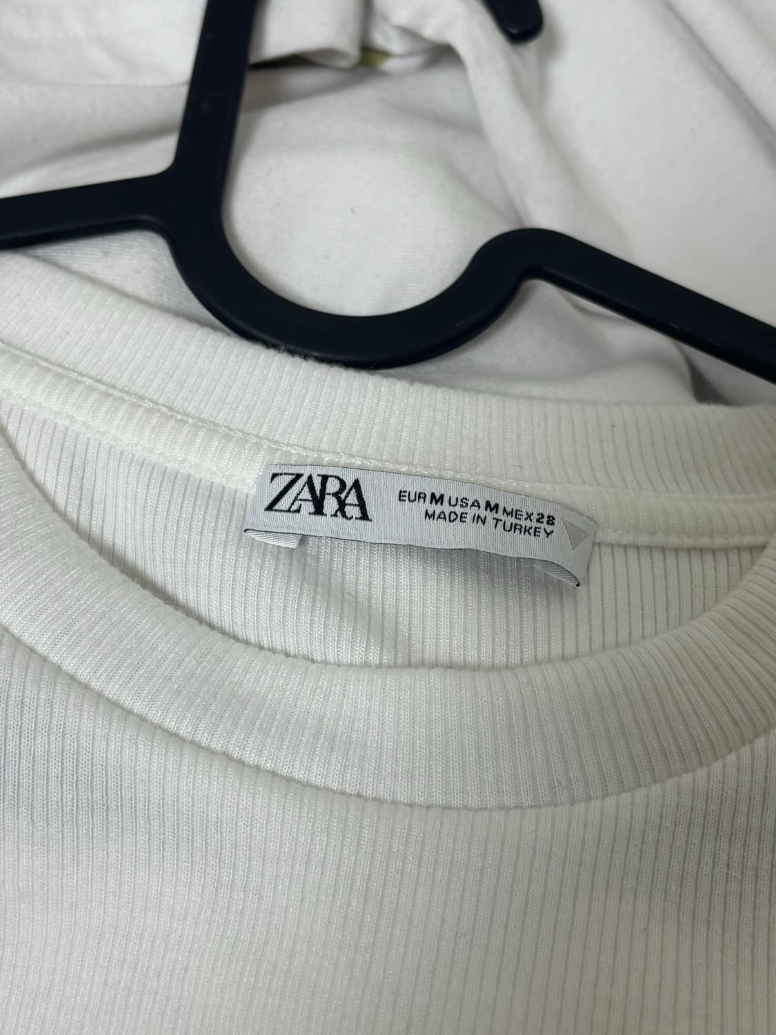 Zara 셔링반팔티 상품이미지3