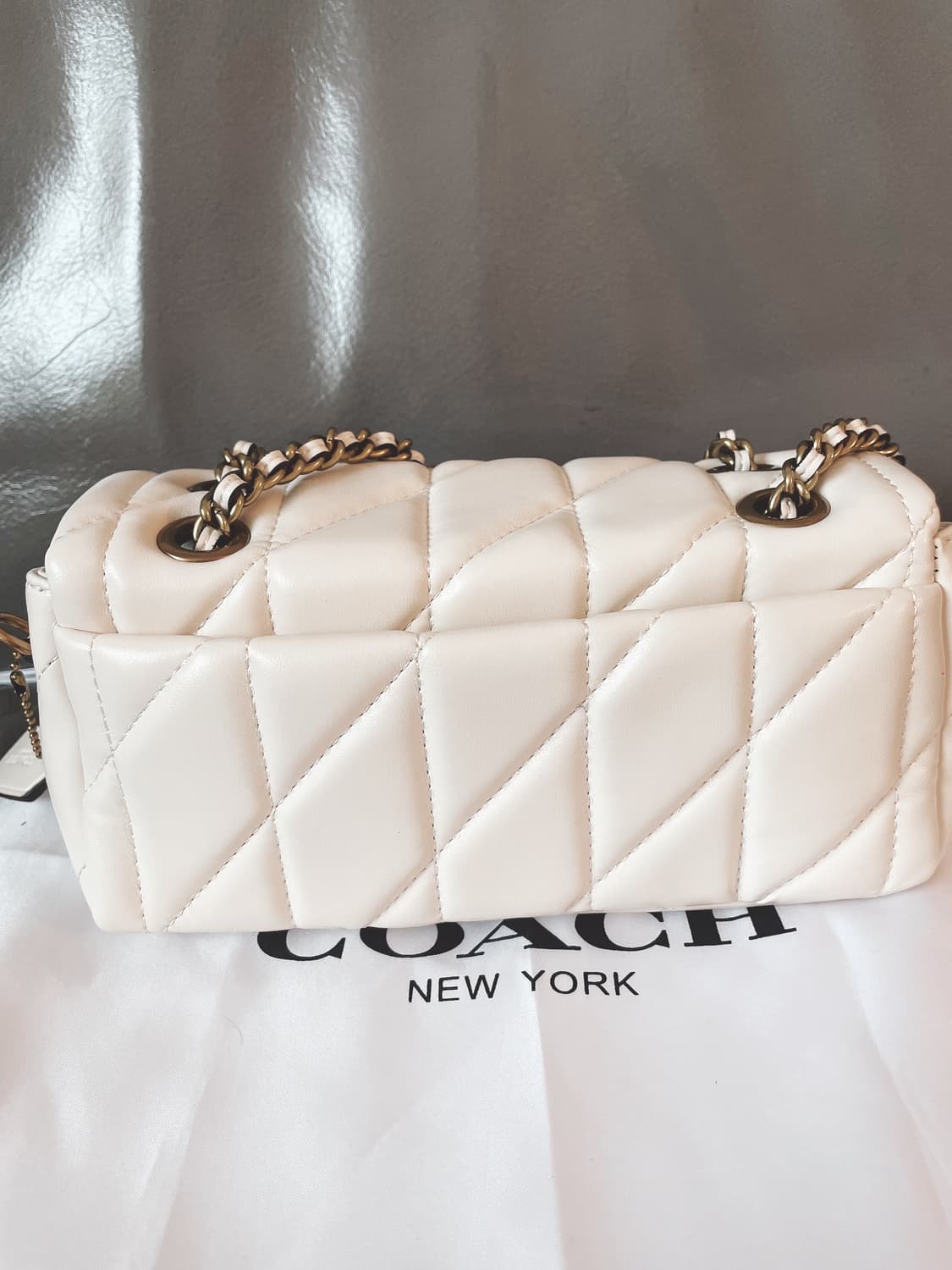 코치 태비  20 퀼팅 아이보리 상품이미지3