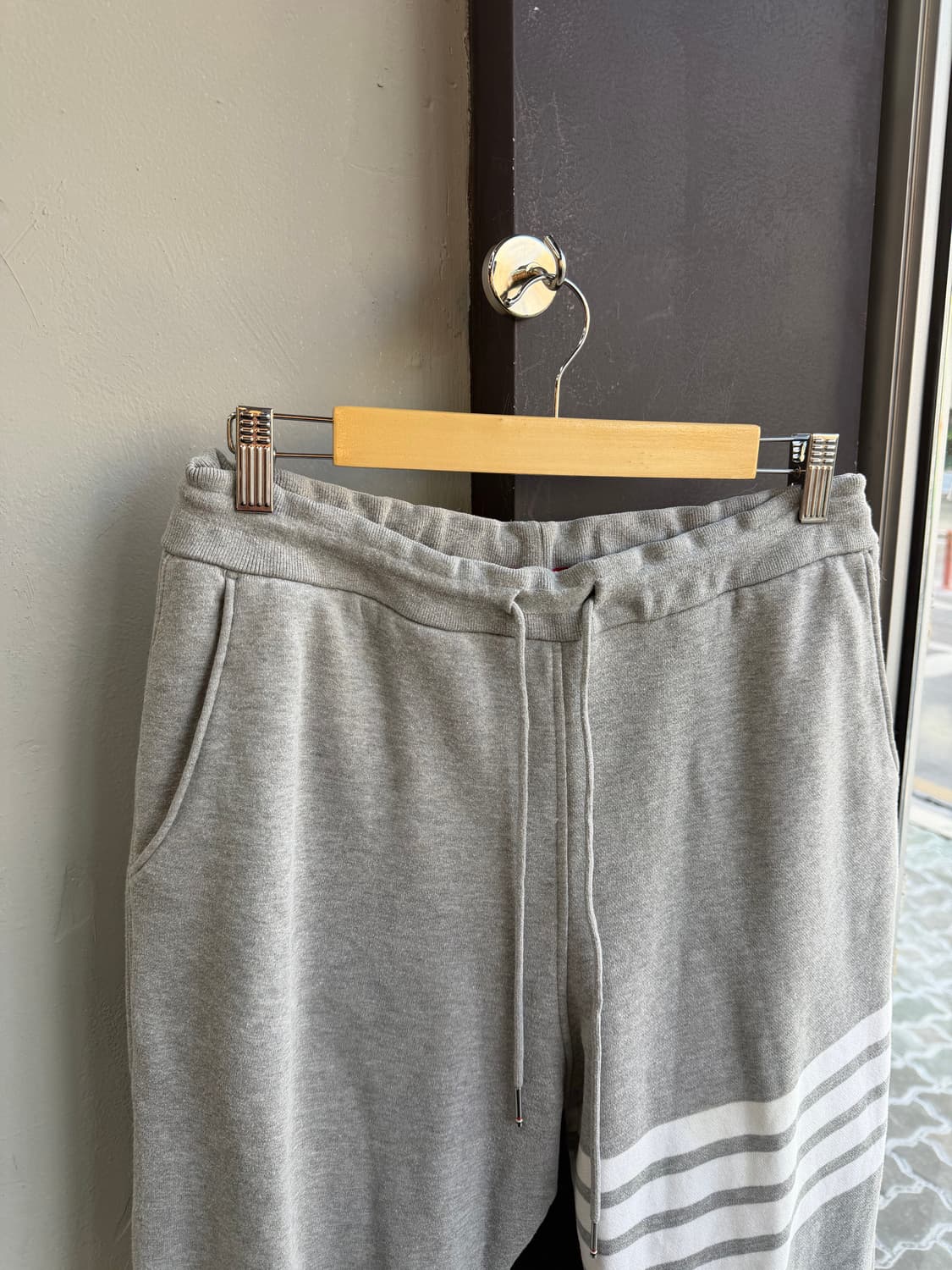 3/ 톰브라운 4-Bar 코튼 조거팬츠 상품이미지3