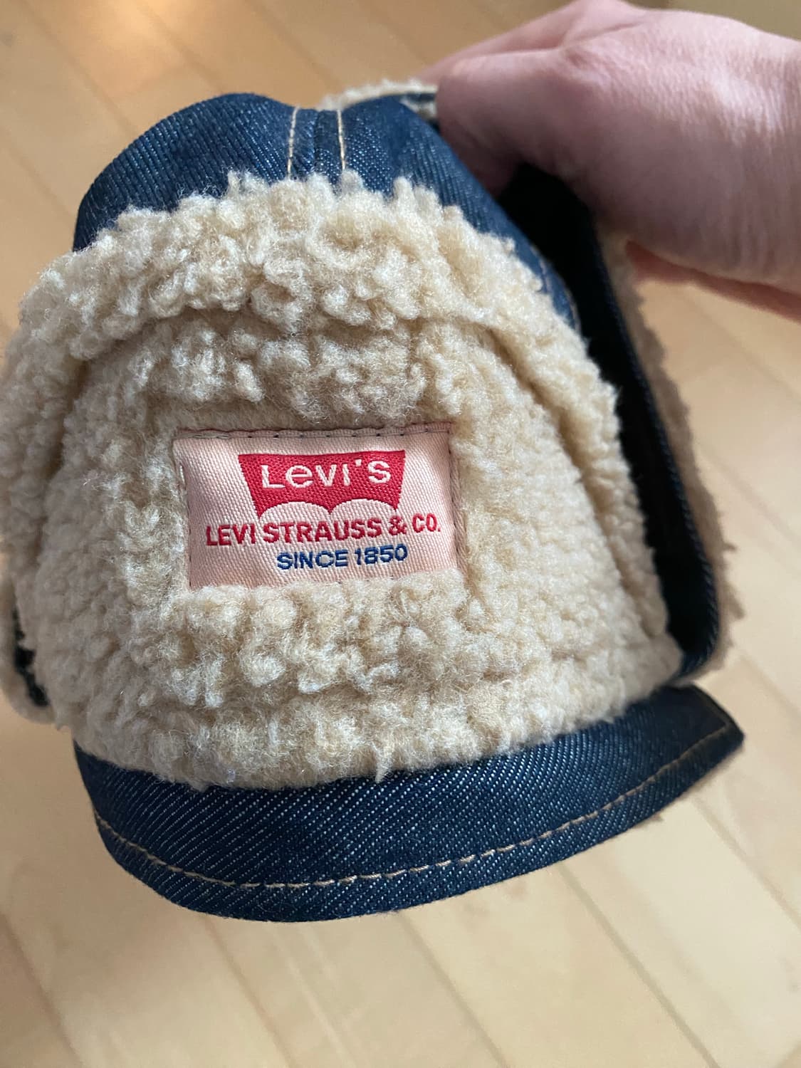 Levi‘s 털모자 팝니다 상품이미지2
