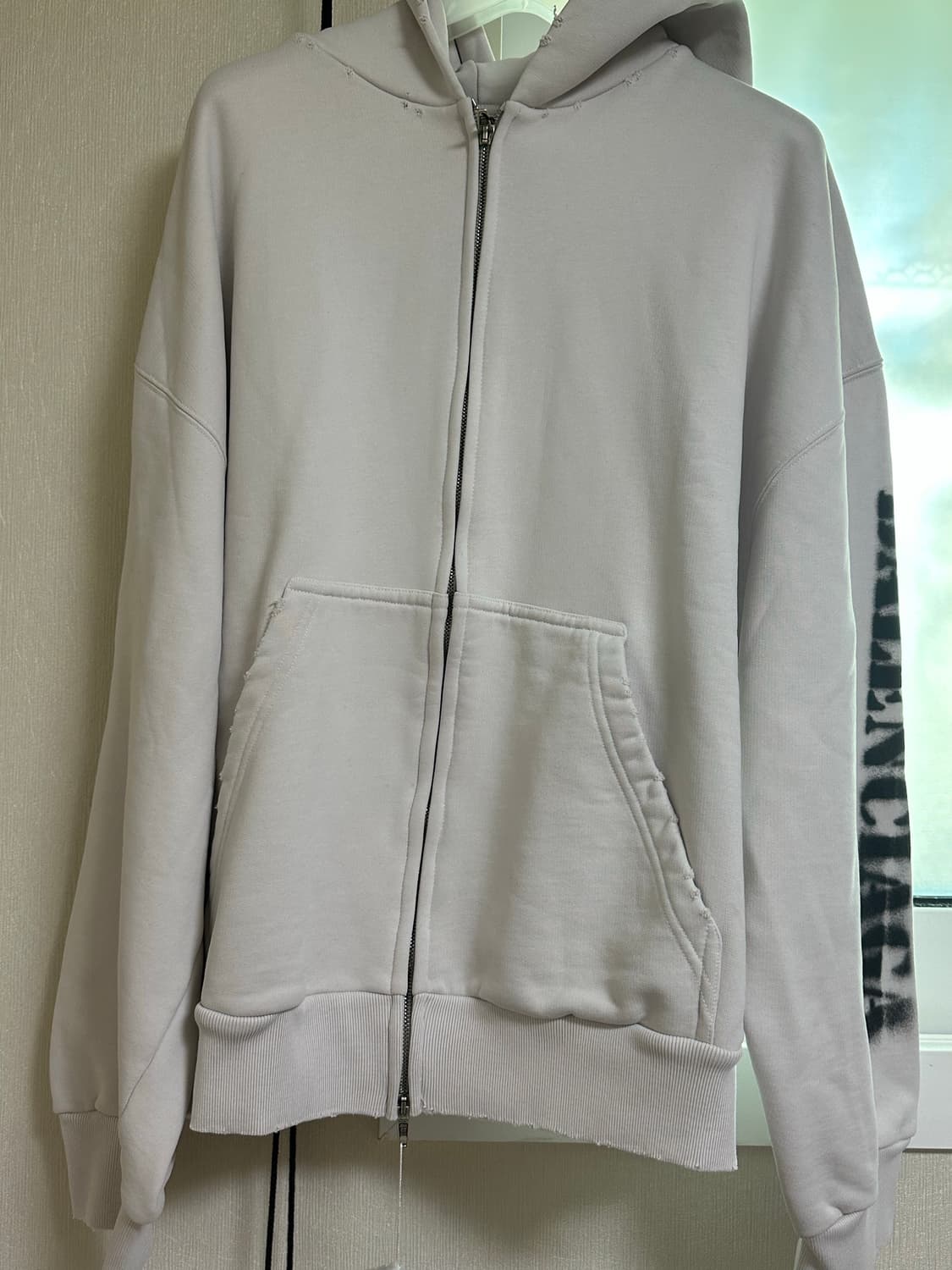 (~2/5, 유튜버 hazi 착용) 발렌시아가 스텐실 후드집업 xxs 상품이미지2