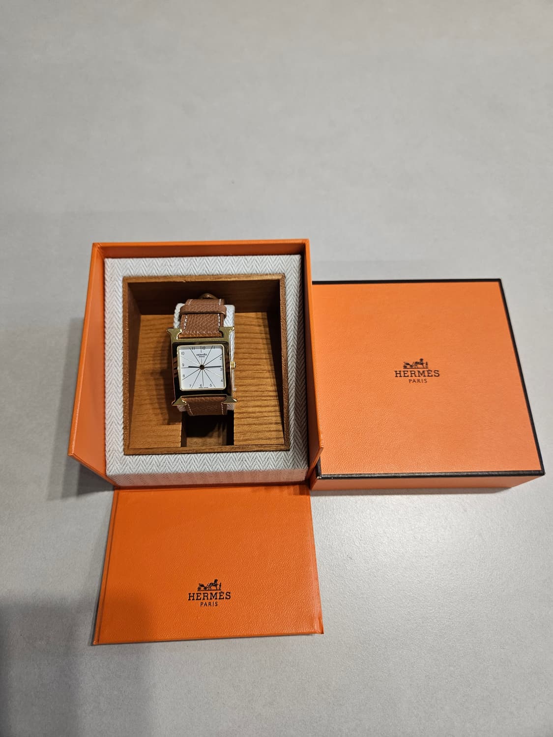 에르메스 H아워 금장 브라운 가죽 시계 풀박스 상품이미지1
