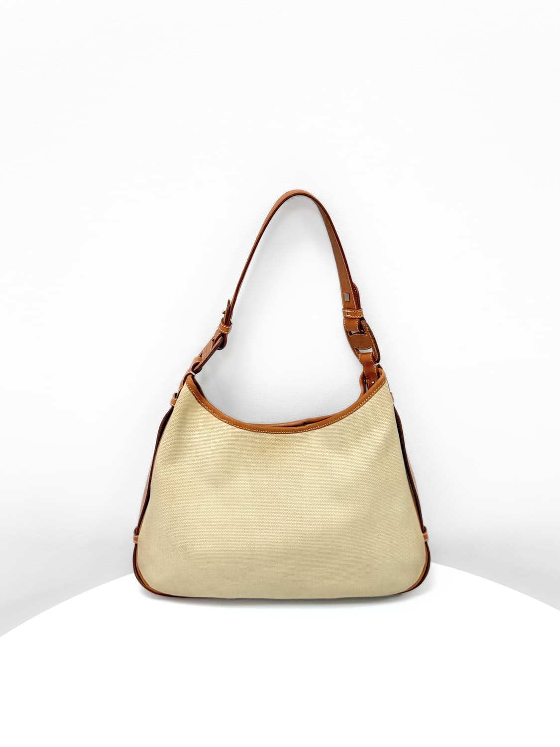 페라가모 간치니 캔버스 레더 호보백 상품이미지1