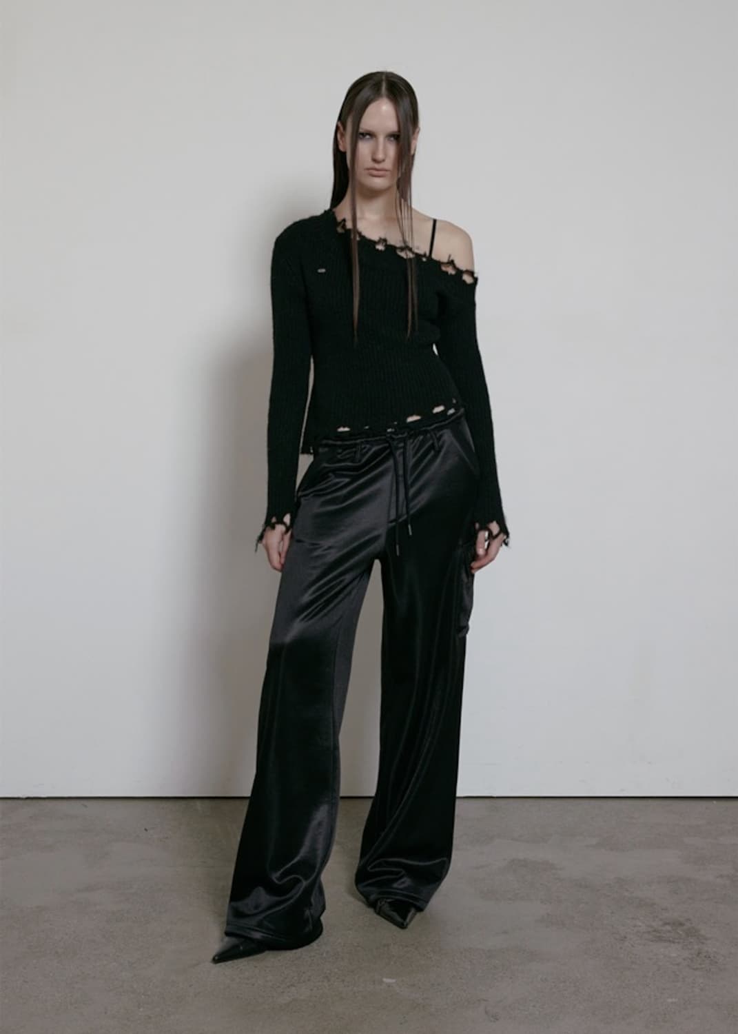 보헤미안서울 DISTRESSED UNBALANCE KNIT, BLACK  상품이미지1