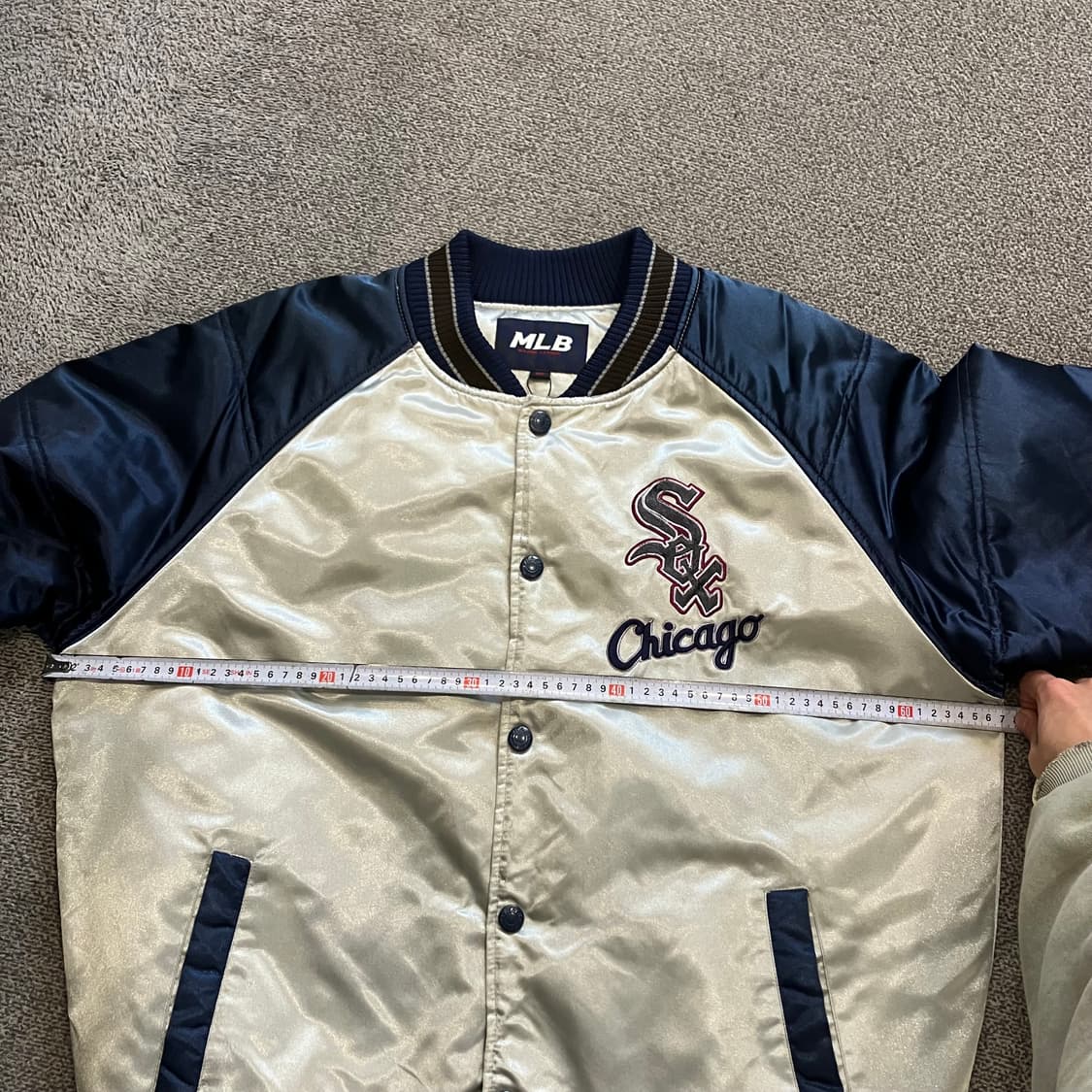 388 00s mlb 시카고 화이트삭스 누빔 사틴 바시티 스타디움 자켓 상품이미지5