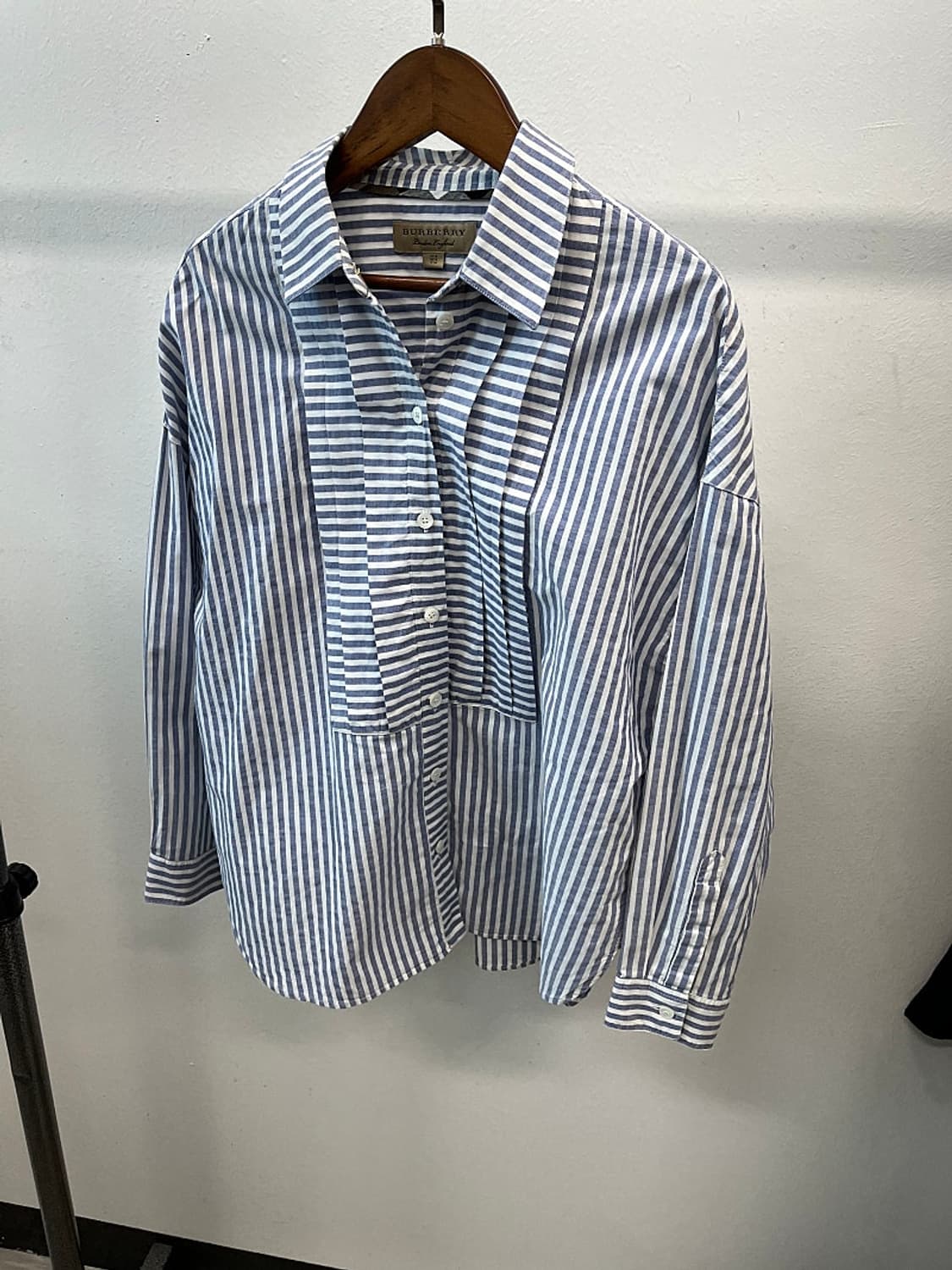 여) 버버리 스트라이프 셔츠  상품이미지1