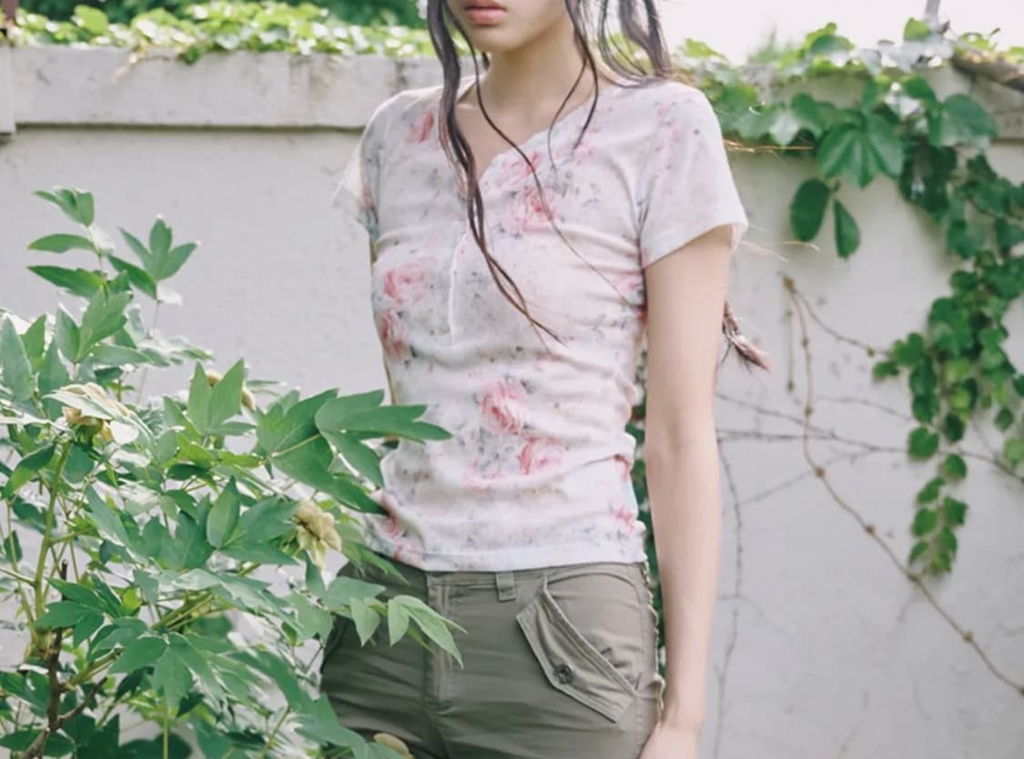 미레코 플라워 버튼티 아이보리 상품이미지1