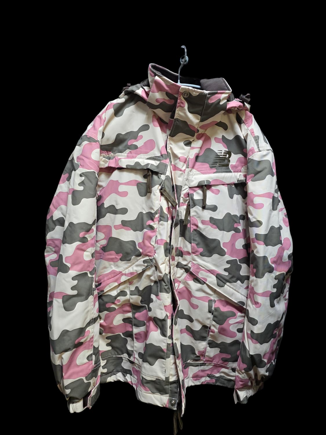 뉴발란스 카모 패턴 스키 점퍼 상품이미지1