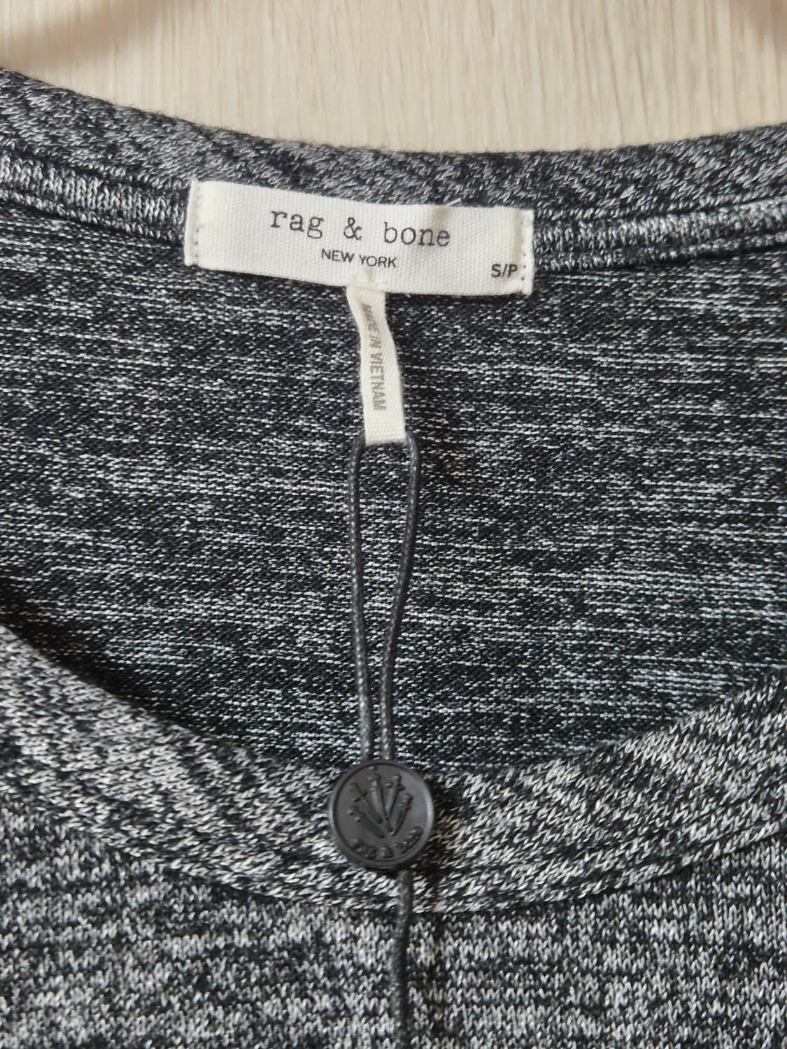 (새제품급) 랙앤본 여성 긴팔 티셔츠  레이온 라운드티 S 상품이미지4