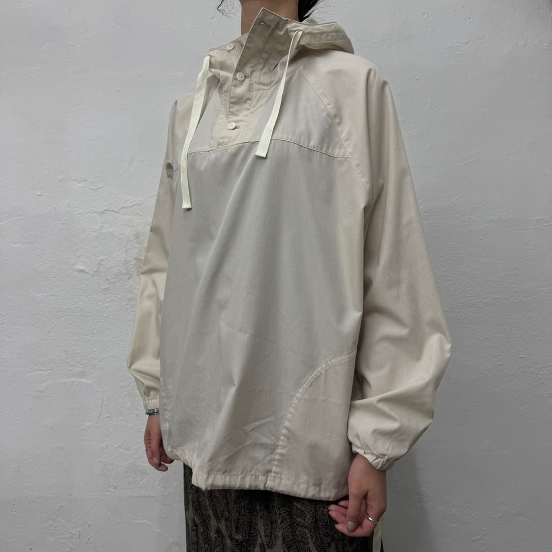 B:MING by BEAMS 아이보리 3버튼 집업 하이넥 후드 아노락 상품이미지1