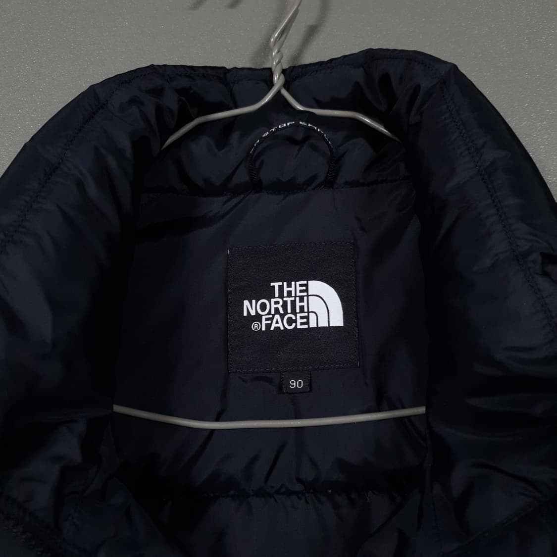 실측 M (95) 노스페이스 700 눕시 패딩 조끼 베스트 카키 블랙 상품이미지5