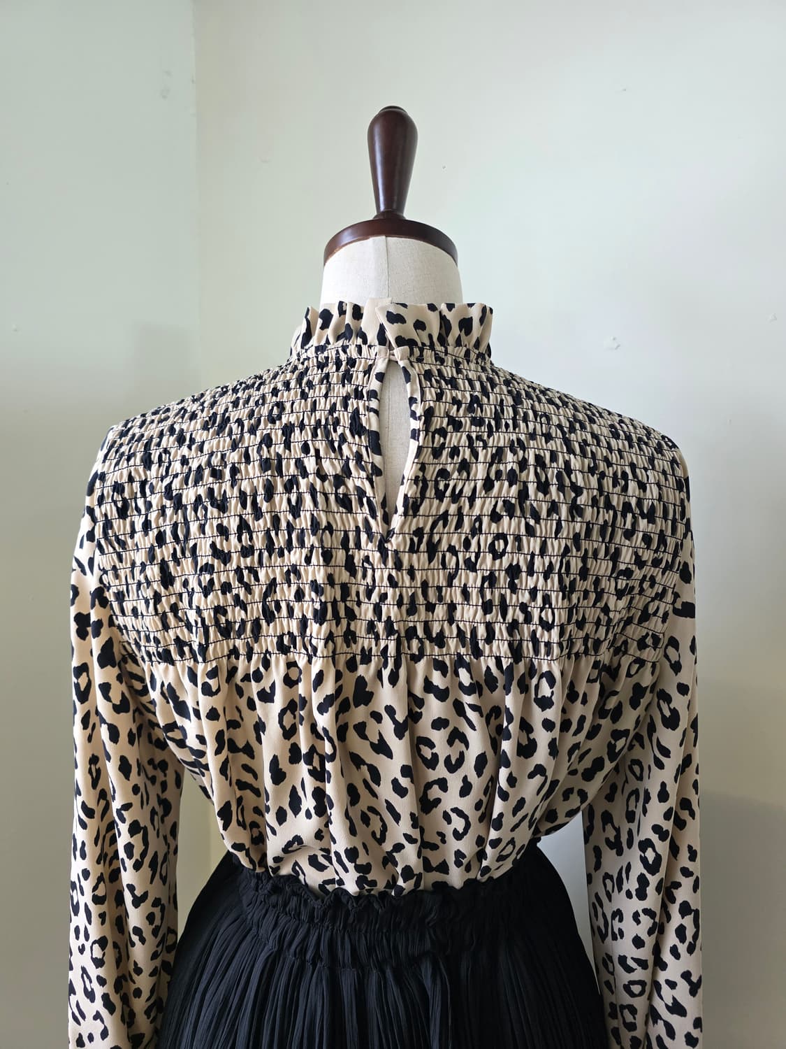 레오파드 스모크 블라우스 상품이미지3