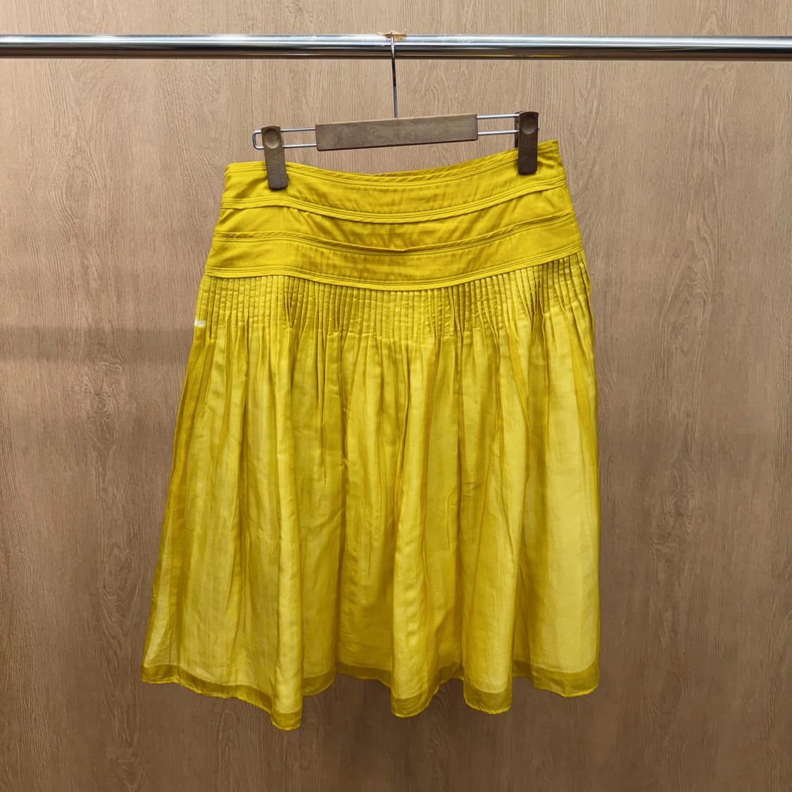 휴고 보스 실크 혼방 A라인 미디 스커트 플리츠 리본 타이 디테일 옐로우 상품이미지3
