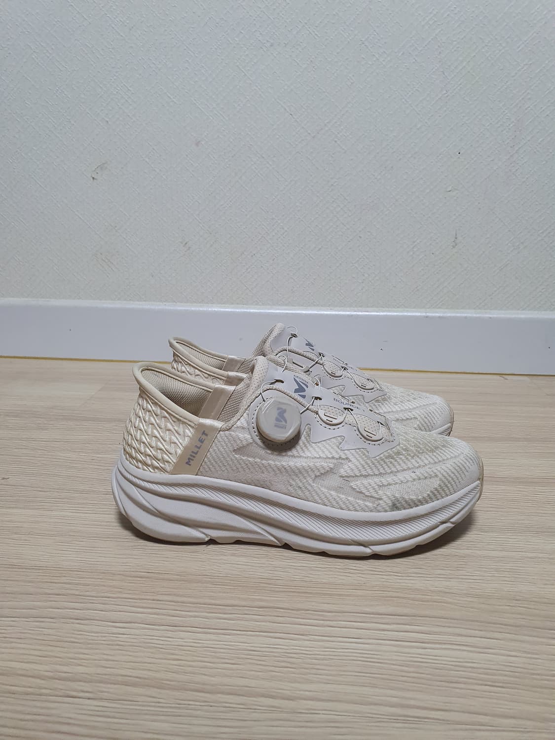 밀레 바운스 1 보아 워킹화 235 상품이미지1