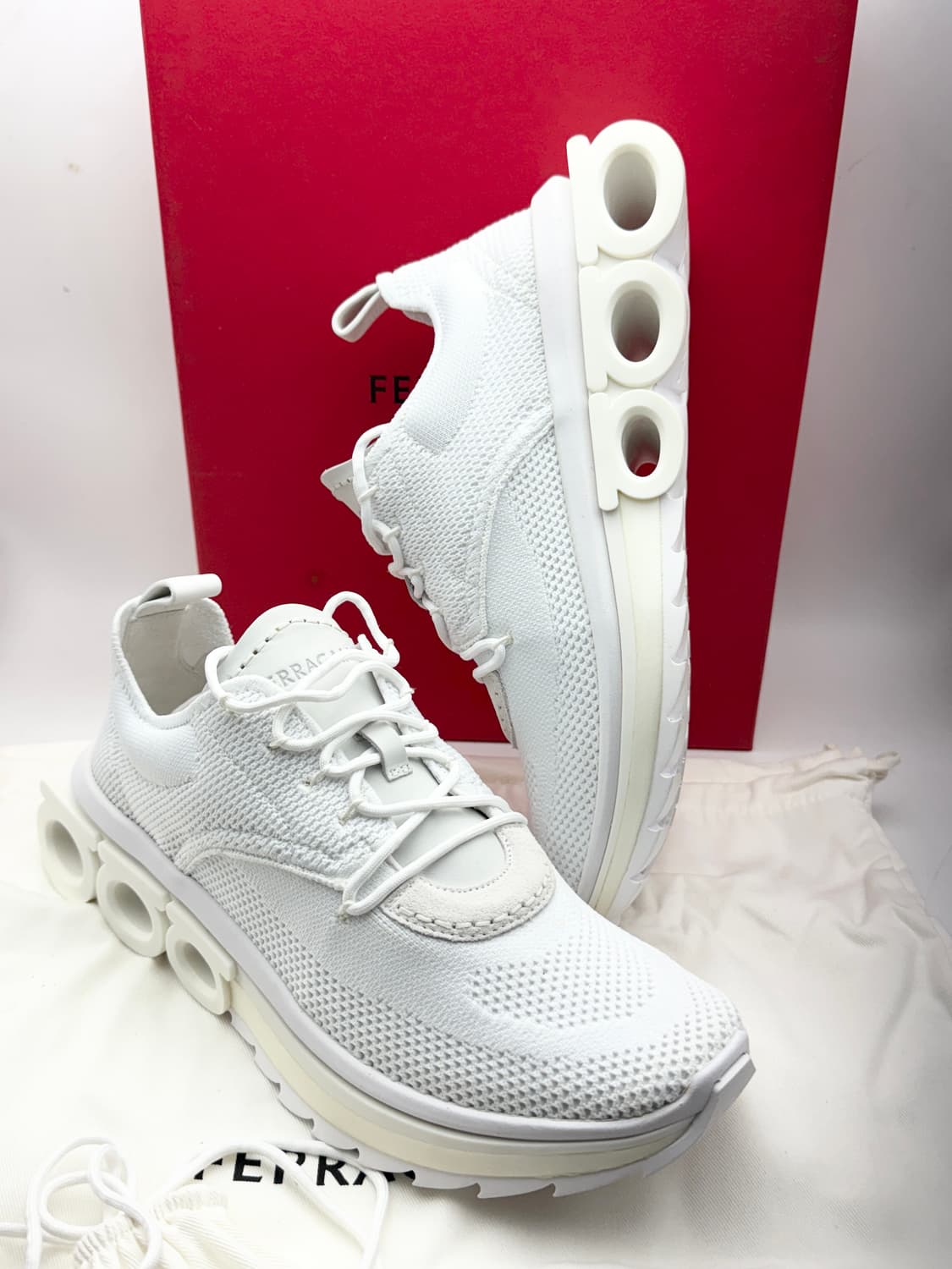 정품)페라가모스나커즈260 상품이미지4