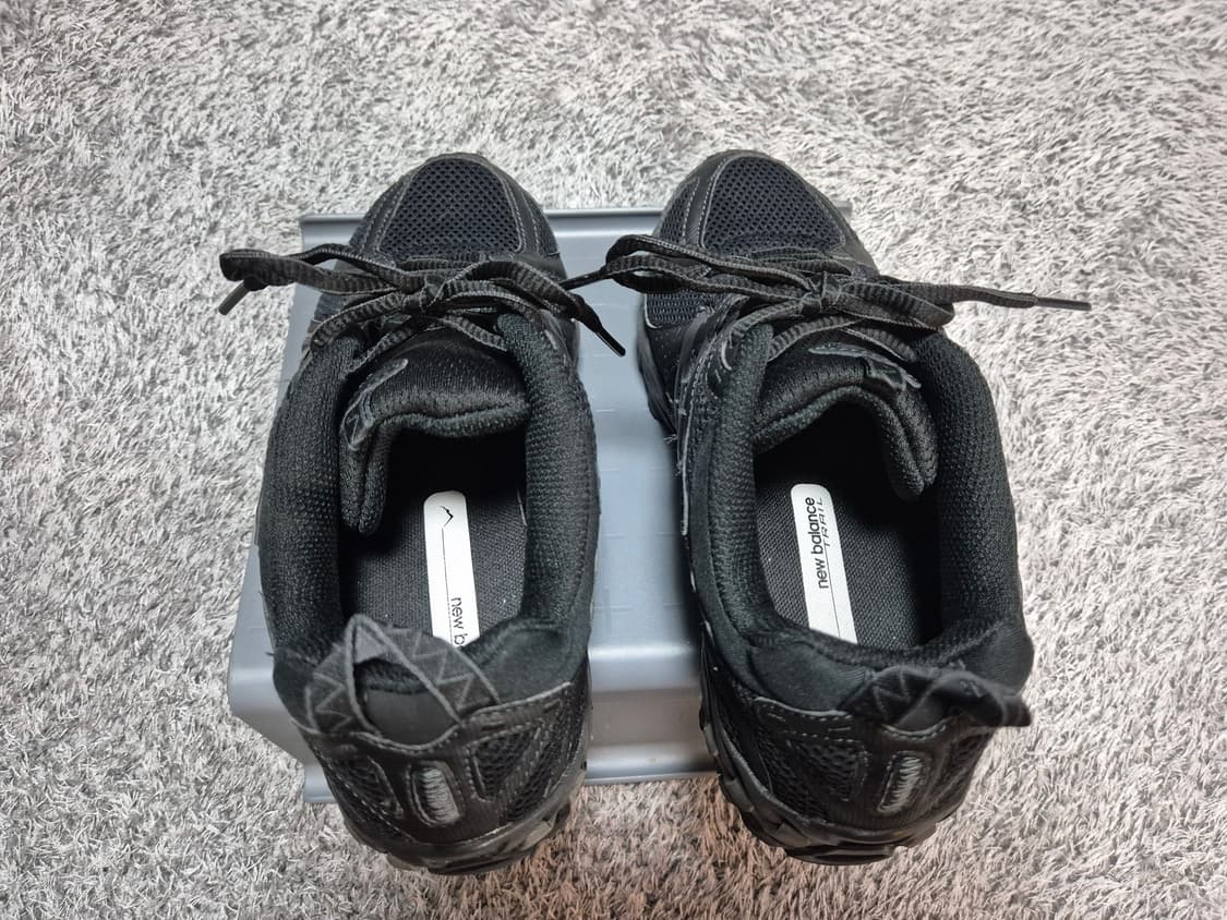 뉴발란스 610 트리플블랙 225 상품이미지3