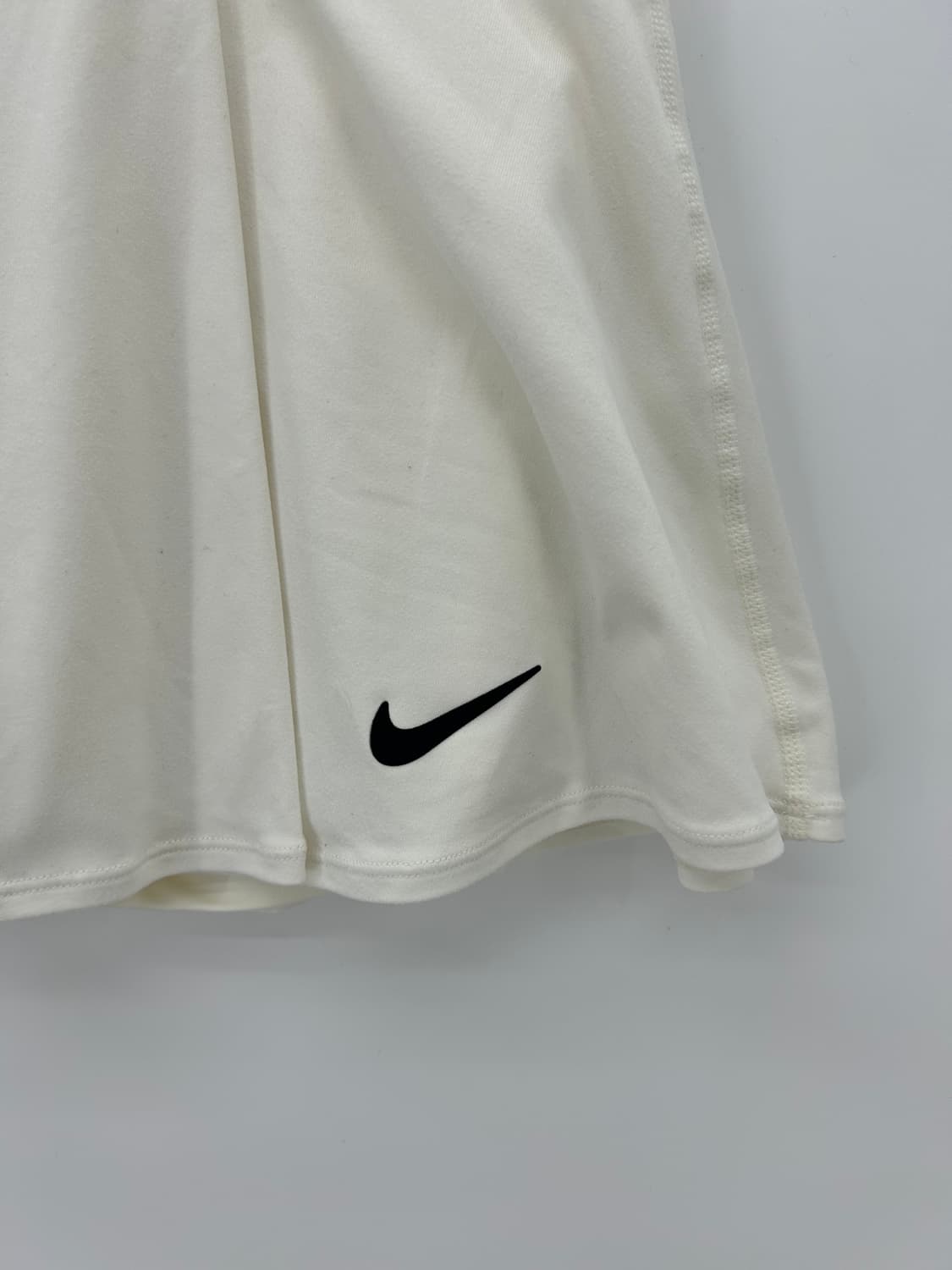 [NIKE] 나이키 드라이핏 화이트 미니스커트 상품이미지3