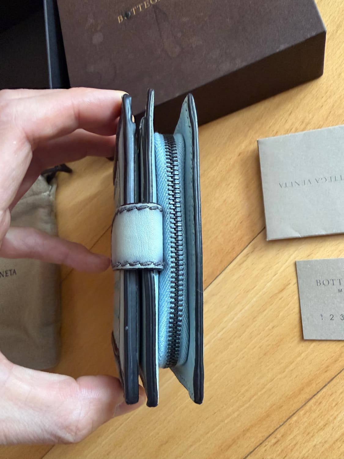 BOTTEGA VENETA 보테가 지갑 반지갑 위빙 정품 새상품급 명품지 상품이미지3