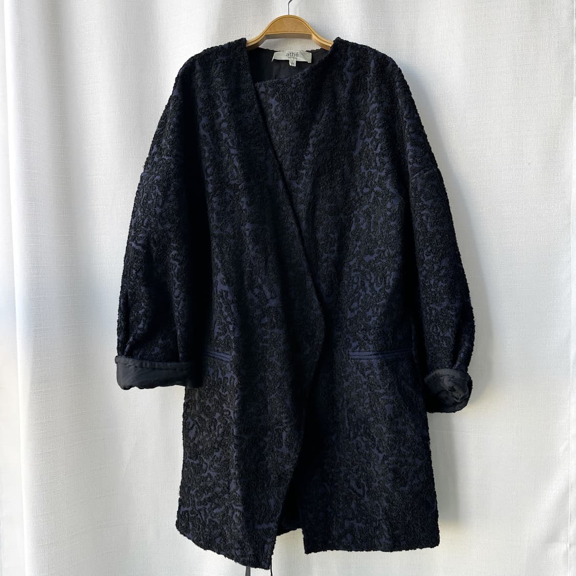 아떼 바네사브루노 울혼방 오픈카라 자카드 코트 블랙 네이비 36 상품이미지1