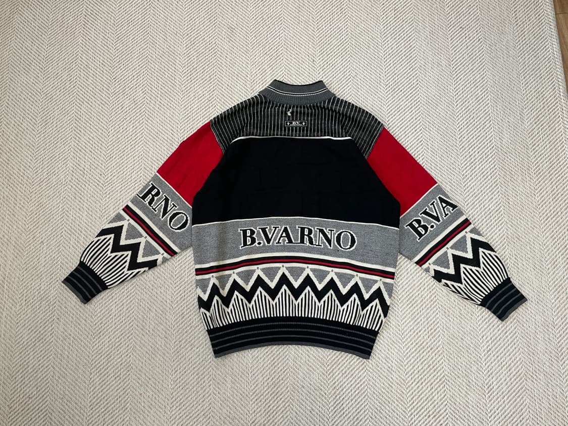 9~00s 비 바르노 크레스트 그래픽 자카드 페라리 니트 상품이미지5