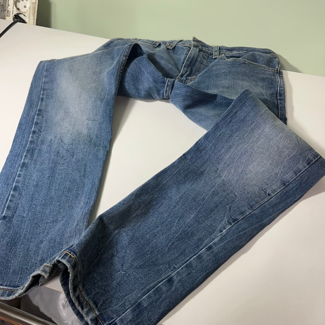 우먼L 리바이스502 슬림레귤러핏 중청워시드 데님팬츠 청바지 상품이미지4