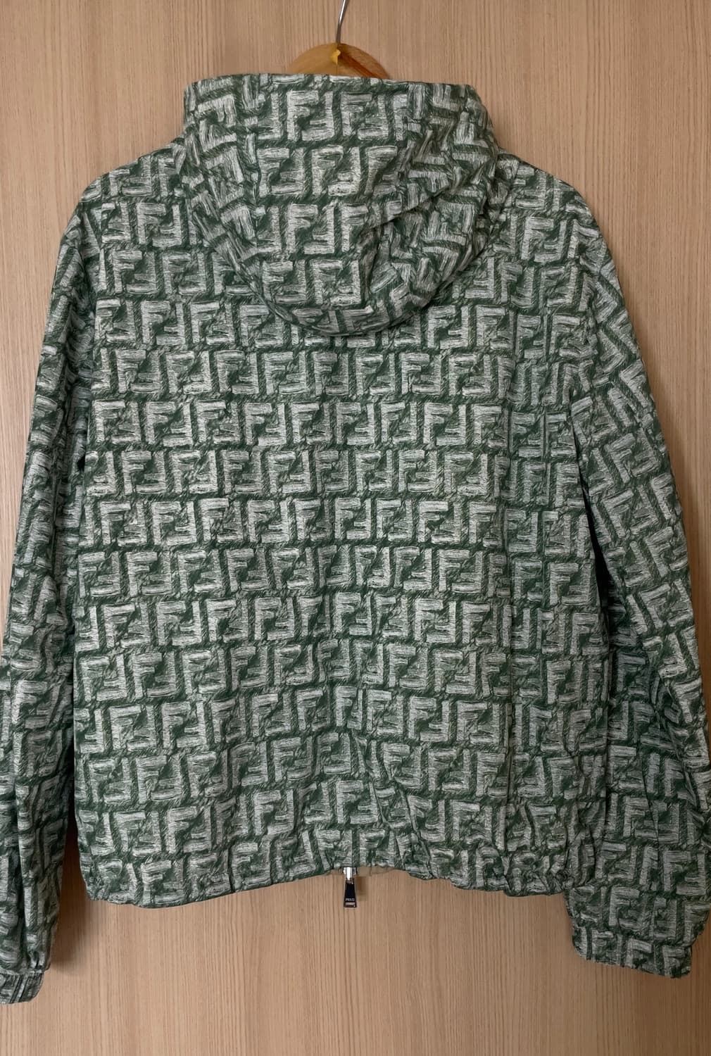 펜디 FF로고패턴 나일론 리버시블 윈드 브레이커 상품이미지3