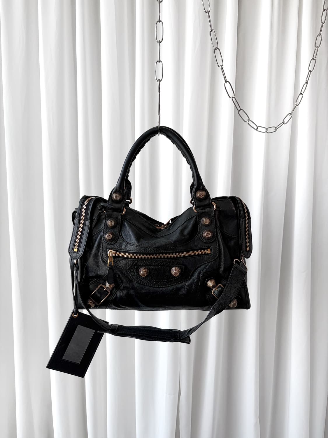 발렌시아가 시티 모터백 블랙 상품이미지1