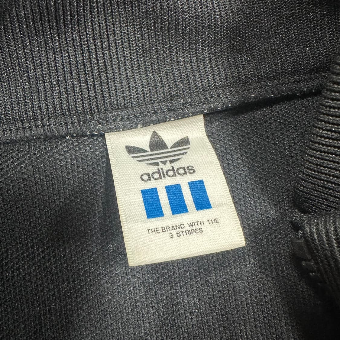 ✨ (바배) 아디다스 90s 재팬 빅로고 반집업 블랙 맨투맨  상품이미지3