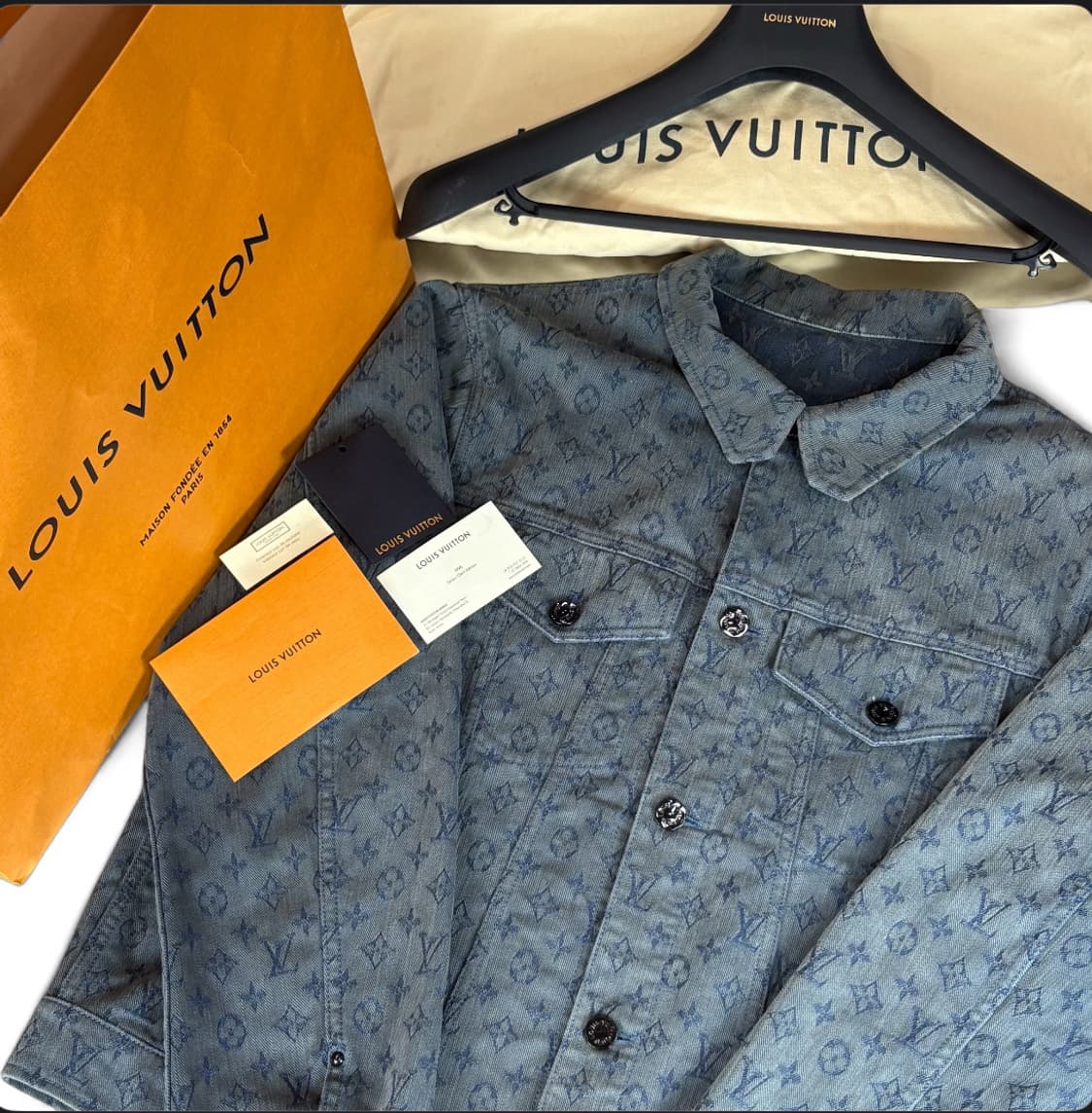 [110 / 새상품급] 루이비통 모노그램 트러커 데님 자켓 상품이미지1