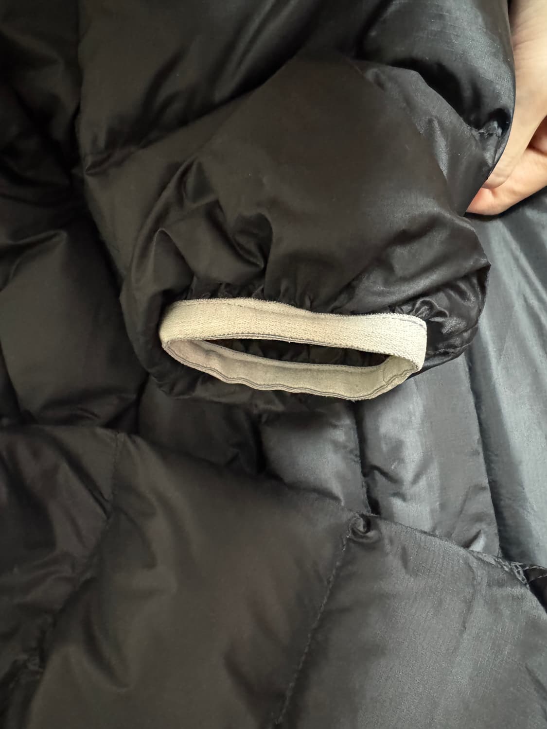 테켓 경량패딩 s사이즈 블랙 상품이미지4
