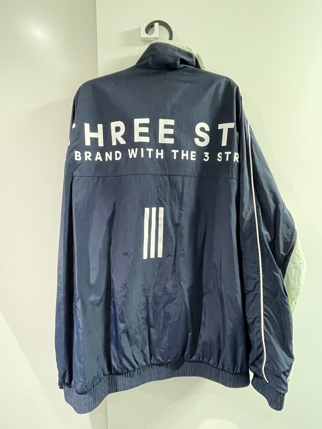 L) 아디다스 우븐 아노락 셋업 네이비 색상 상품이미지2