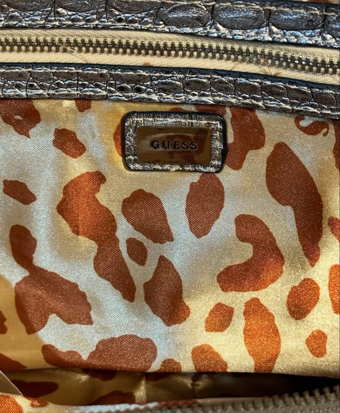 게스가방 상품이미지4