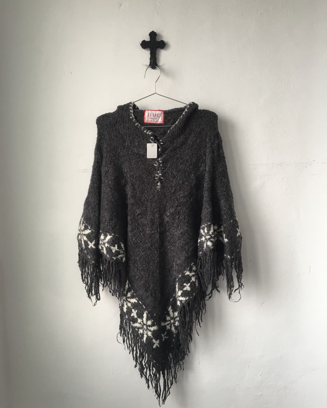 Snow point fringe hood knit cape 상품이미지2