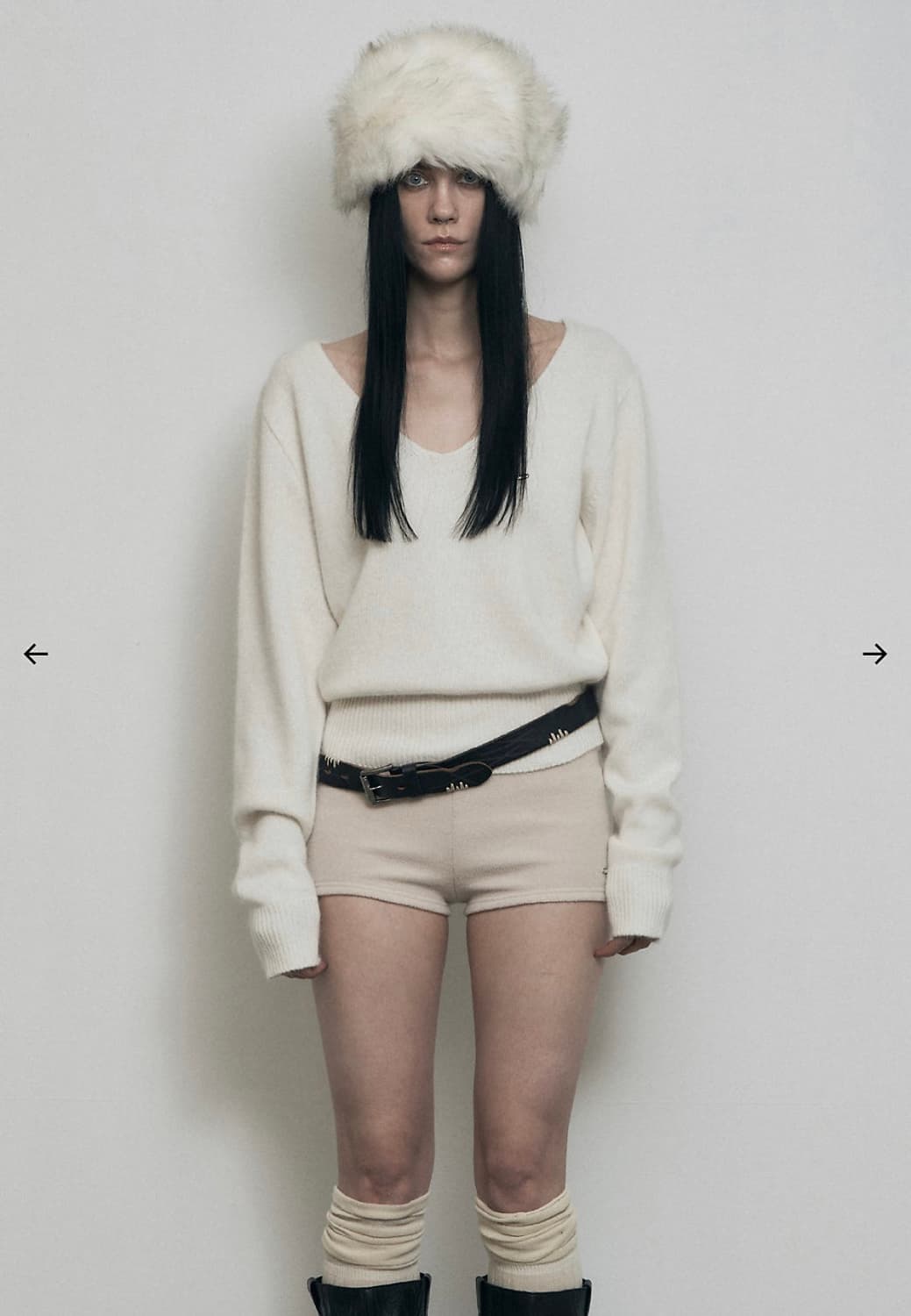 (새상품) 보헴서 보헤미안서울 루즈핏 브이넥 울니트+코지 리브드 쇼츠 상품이미지2