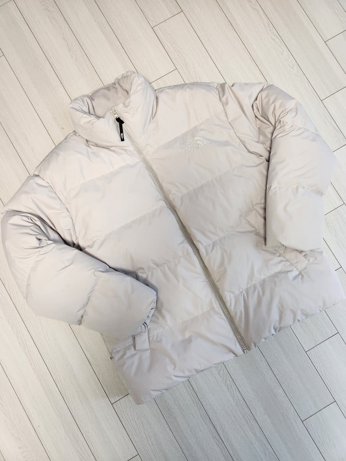 노스페이스 남녀공용 로프티 다운 숏패딩 자켓 NJ1DN84B 사이즈M 상품이미지2