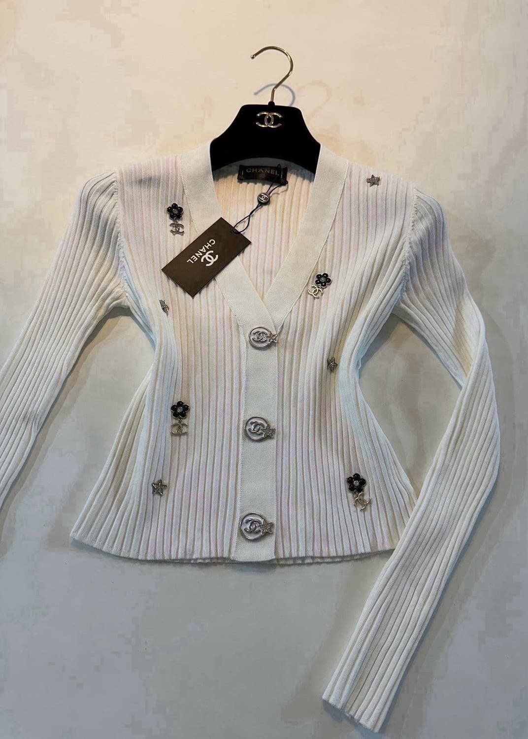 (새상품)샤넬장식가디건 상품이미지2