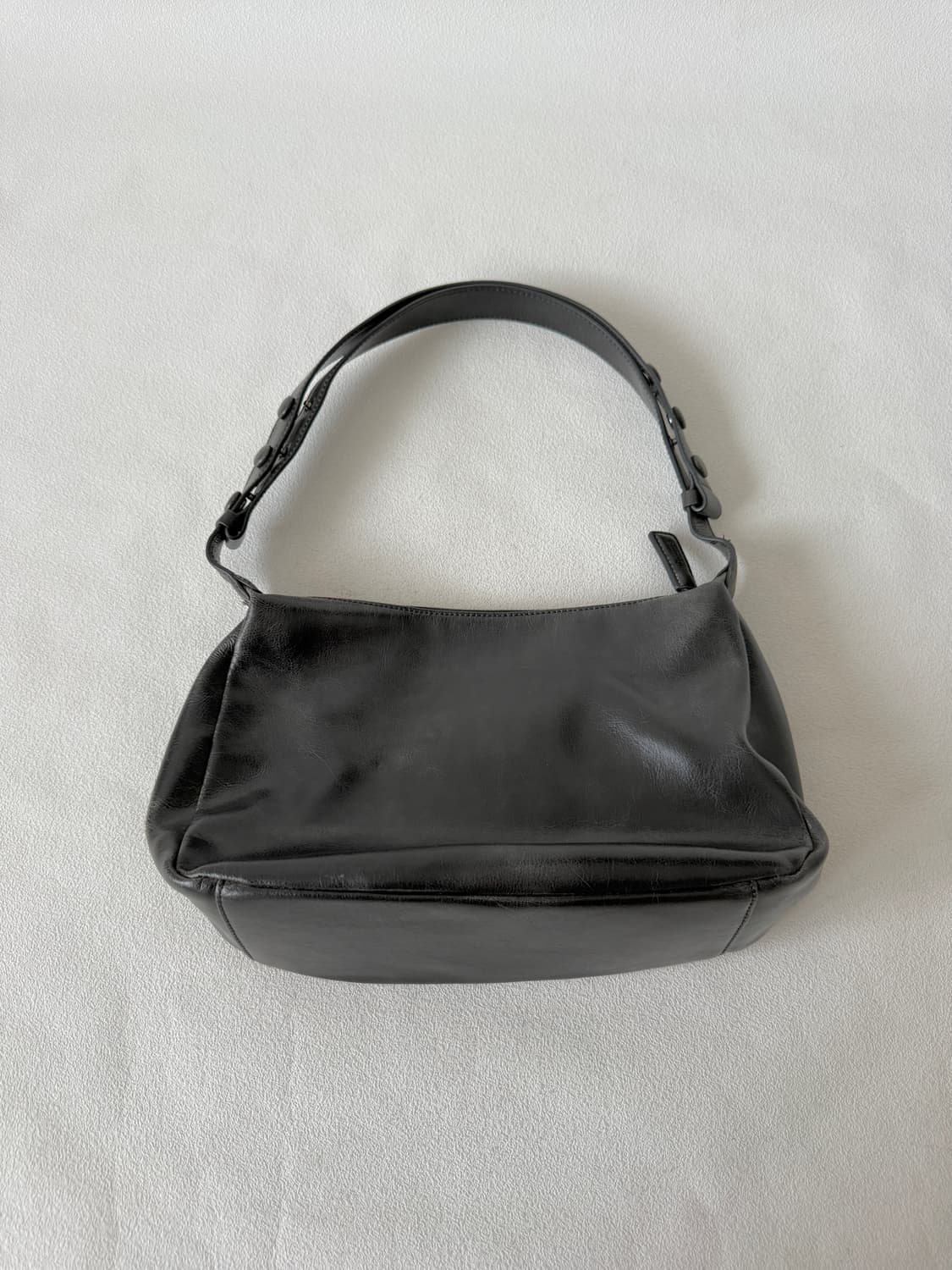 르 아보네(le abonne) 레더 숄더백 상품이미지5