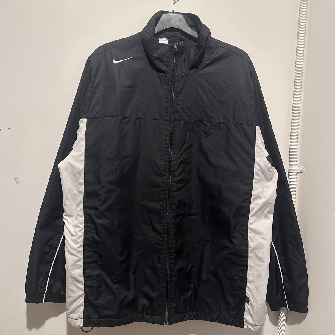 나이키 블랙 바람막이 상품이미지1